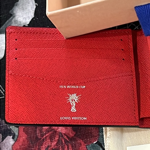 2018 LOUIS VUITTON FIFA COLLECTION WORLD CUP EPI RED/WHITE ROGUE SLENDER WALLET - Picture 11 of 13